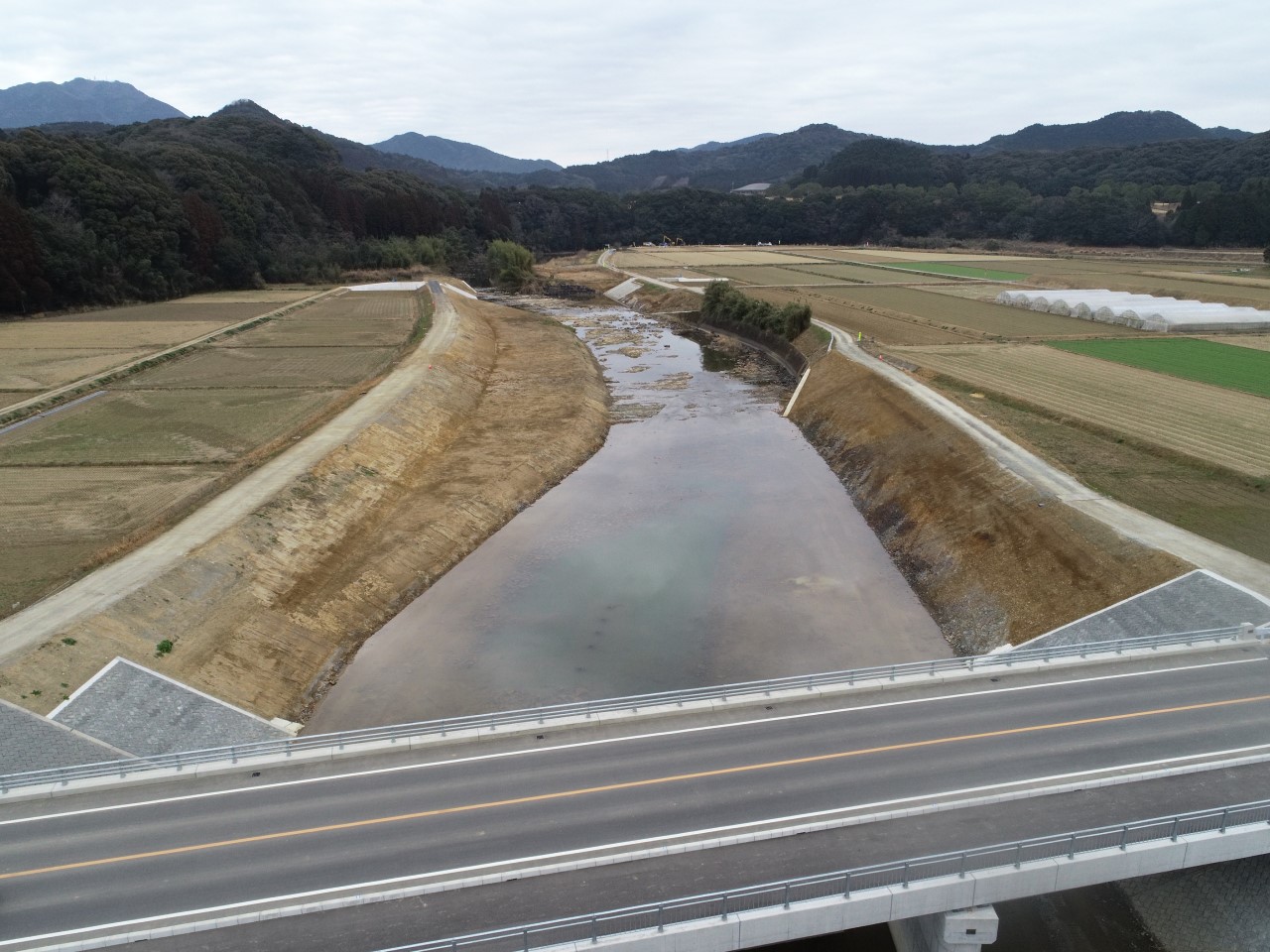 松浦川大規模特定河川工事(河道掘削工)