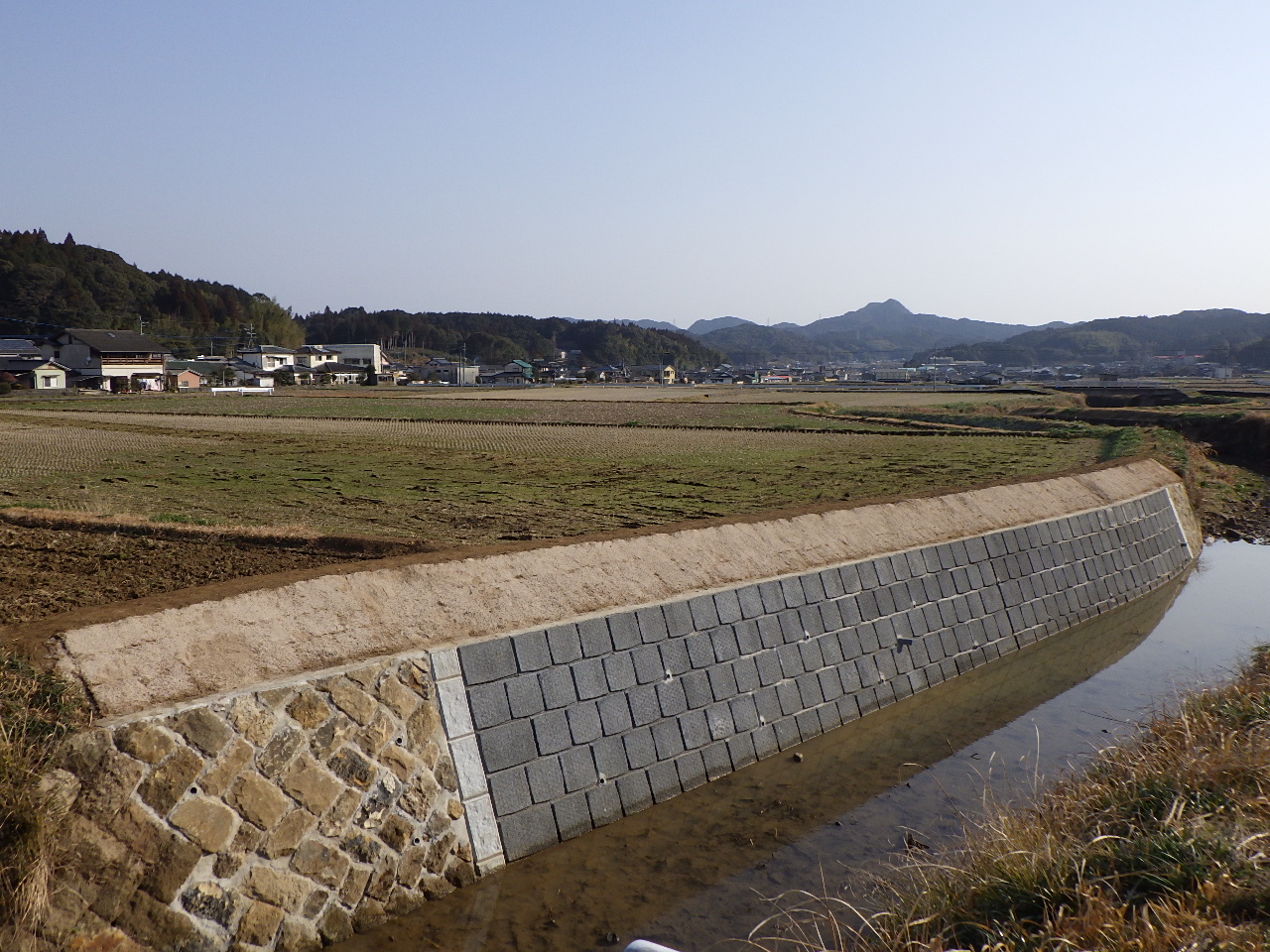 三間坂川河川等災害復旧工事(護岸工)